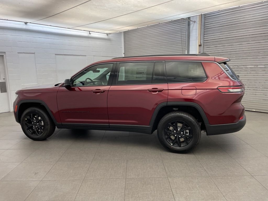 New 2026 Velvet Red Pearlcoat Jeep Altitude image 5