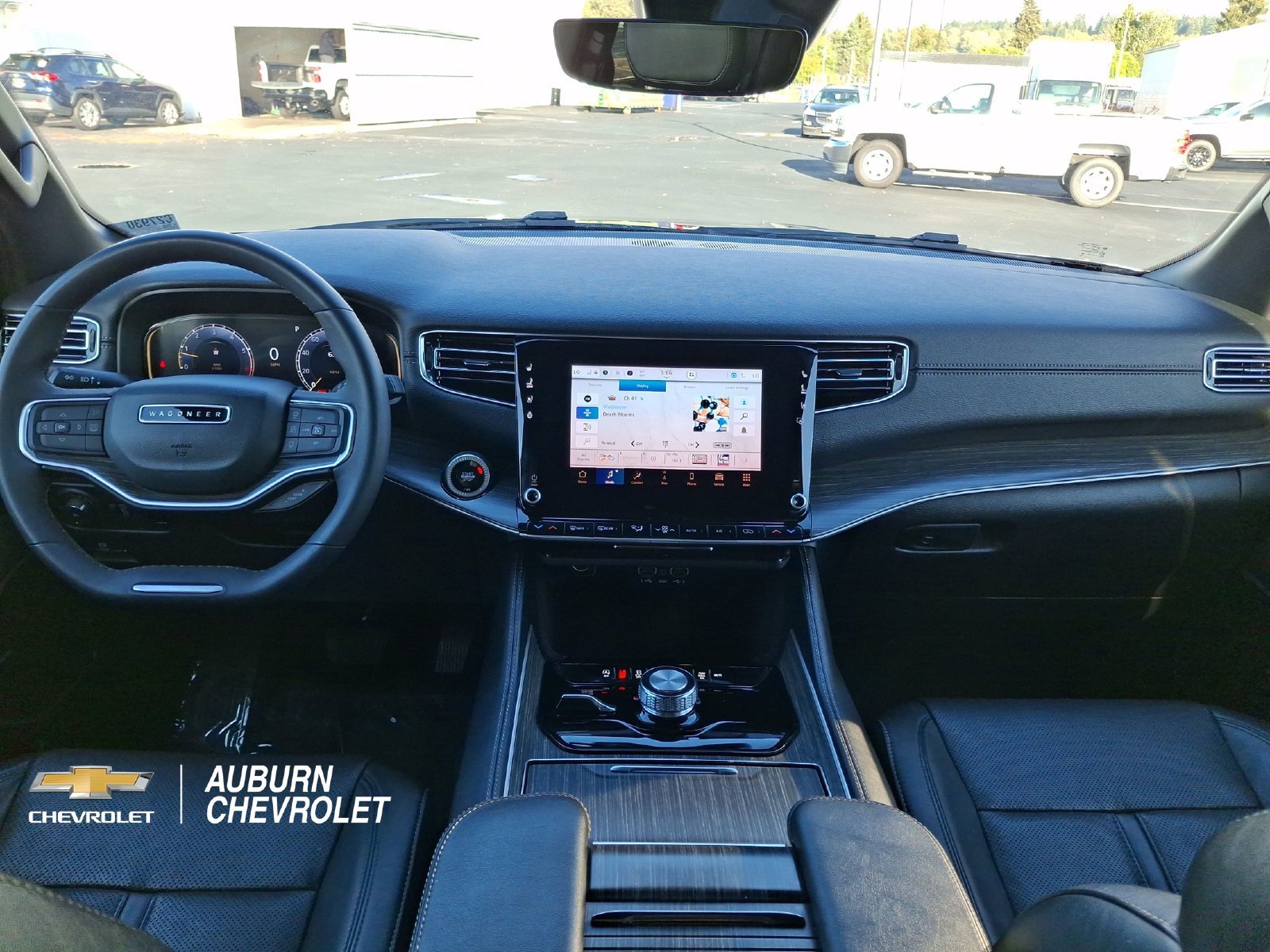 2024 Jeep Wagoneer L Series II - Photo 9