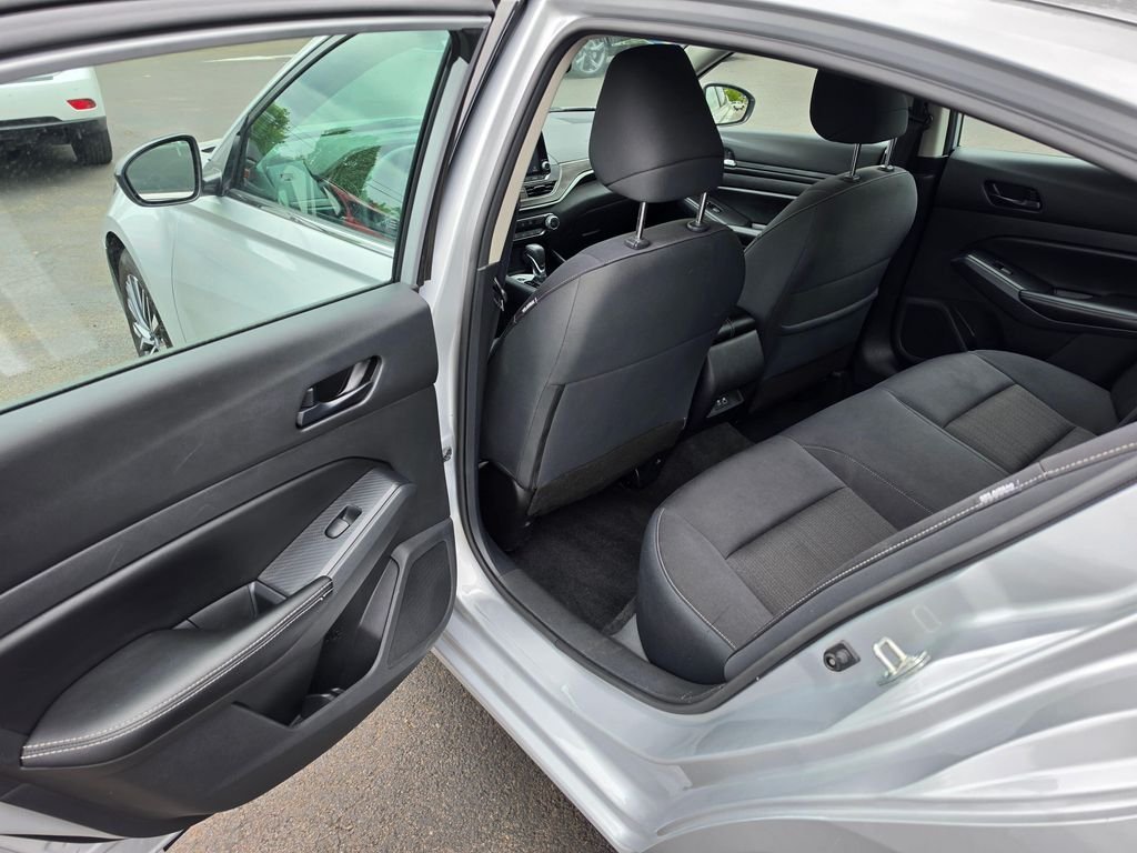 Used 2024 Brilliant Silver Metallic Nissan 2.5 SV image 15