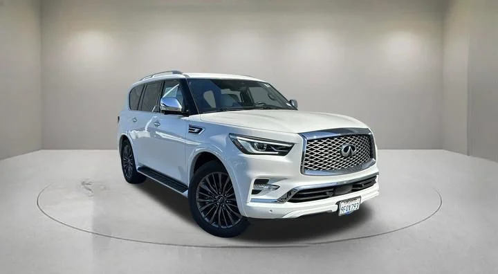 2023 INFINITI QX80 Sensory 4WD's photo