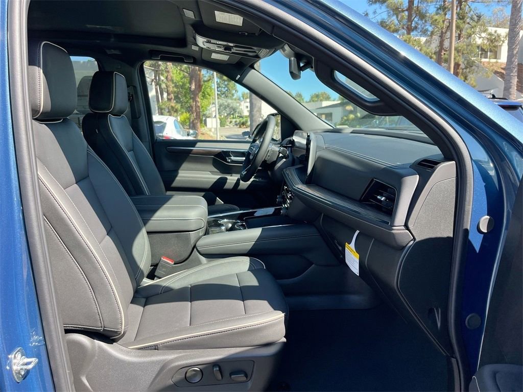 2025 Chevrolet Tahoe Premier - Photo 29