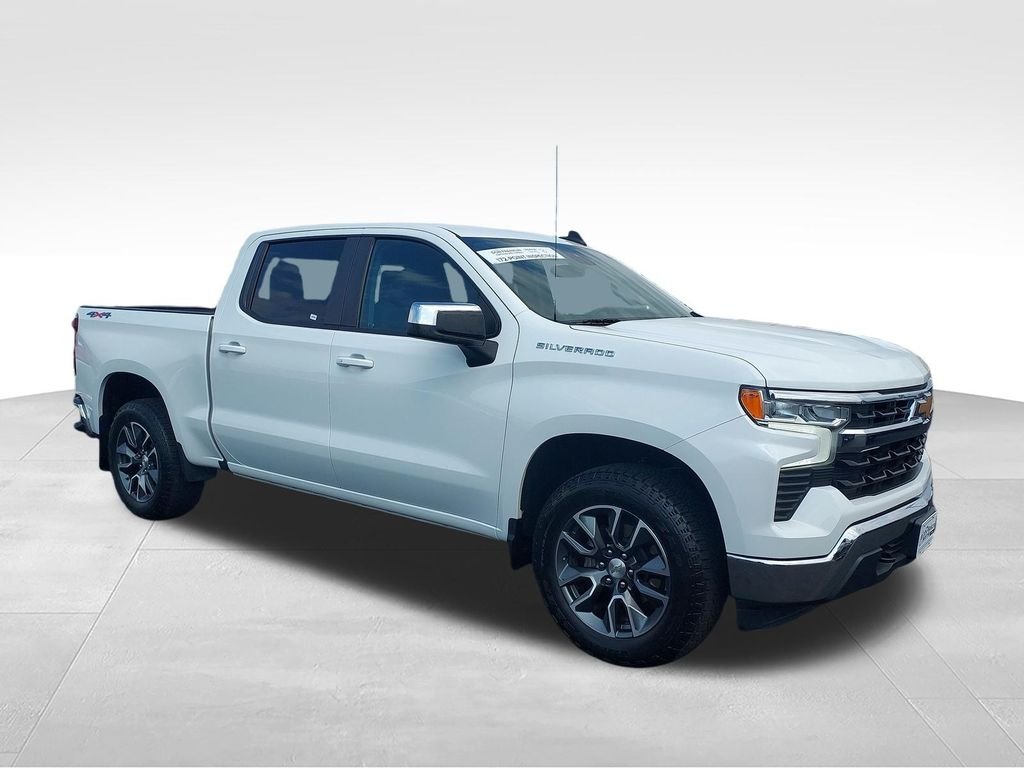 Used 2024 White Chevrolet LT image 7