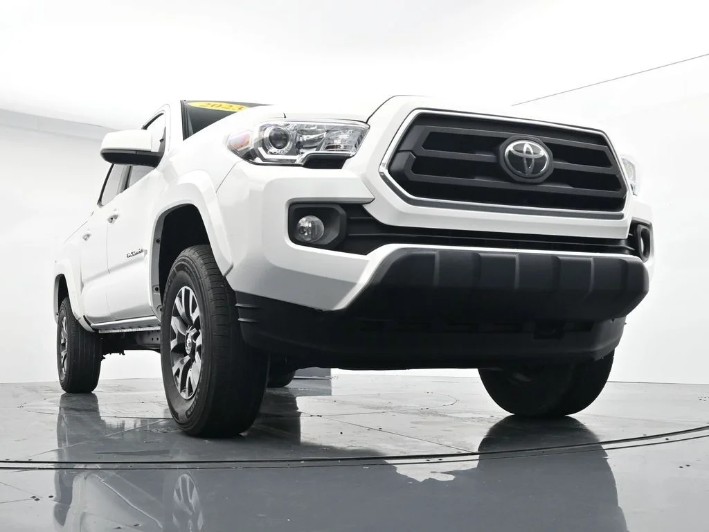 Used 2023 White Toyota SR5 image 28