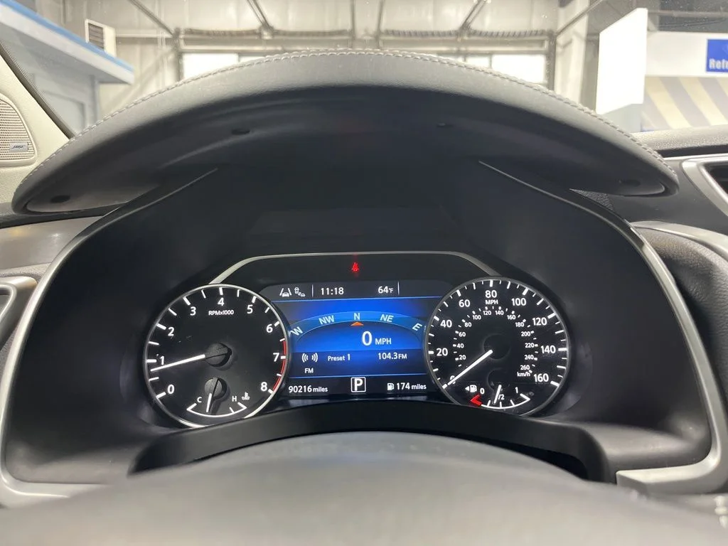 Used 2020 Super Black Metallic Nissan SL image 17