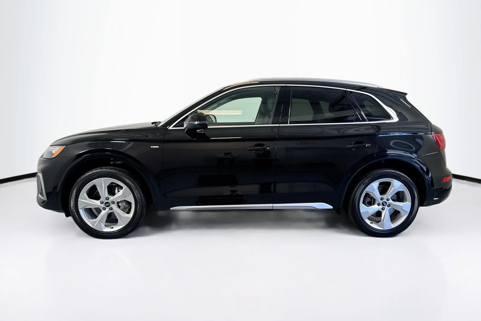 Used 2022 Black Audi S line Premium Plus image 8