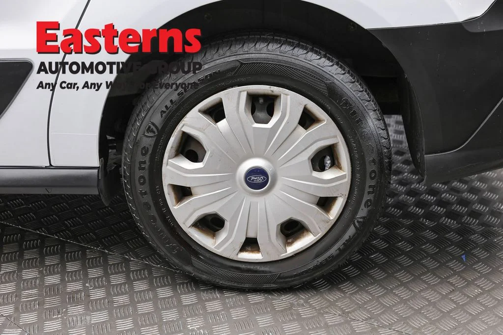 Used 2019 White Ford XL image 8