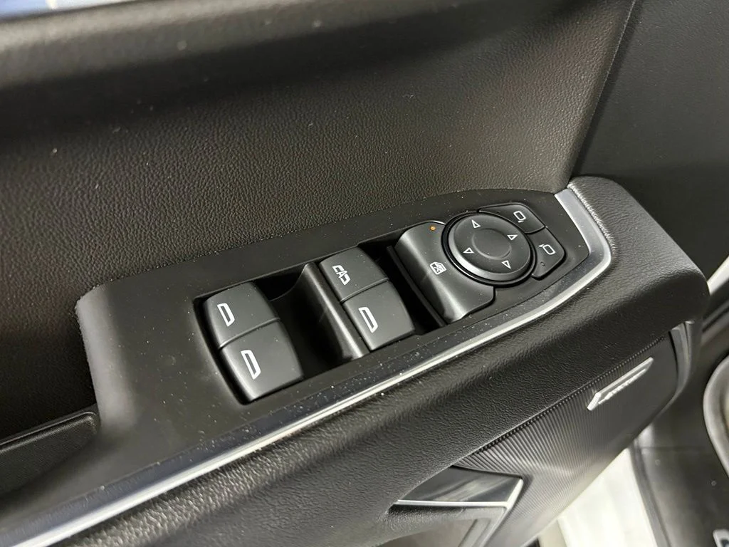 Used 2023 White Chevrolet RST image 12