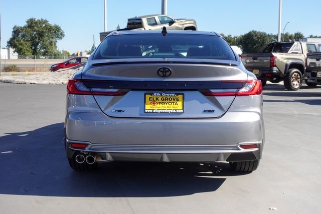 New 2026 Heavy Metal with Midnight Black Metallic roof <sup>1</sup> Toyota  XSE image 8