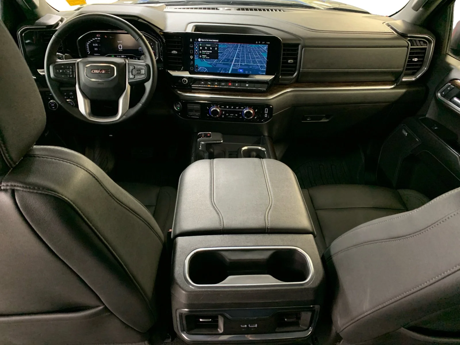 Used 2025 TITANIUM RUSH METALLIC GMC Elevation image 12