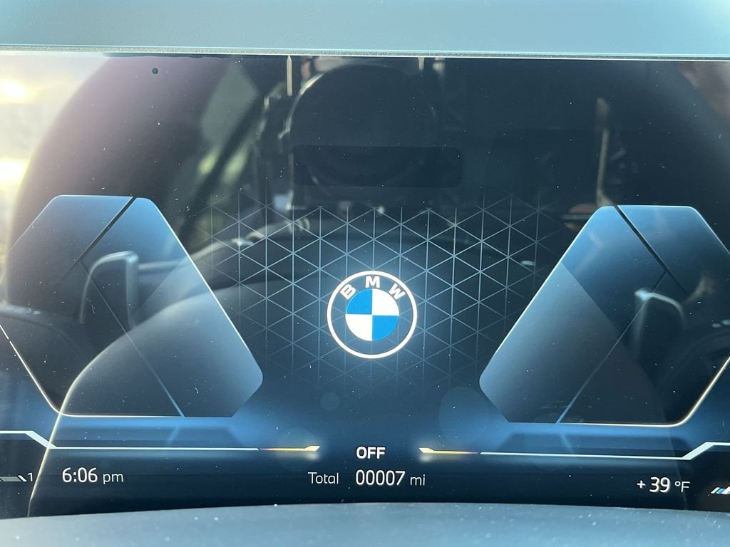 Used 2026 Black Sapphire Metallic BMW xDrive40i image 15