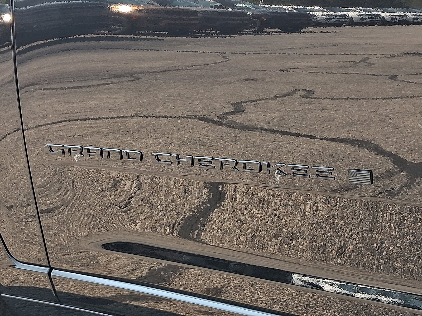 New 2027 High-Gloss Black Paint Jeep Summit 4x4 image 17