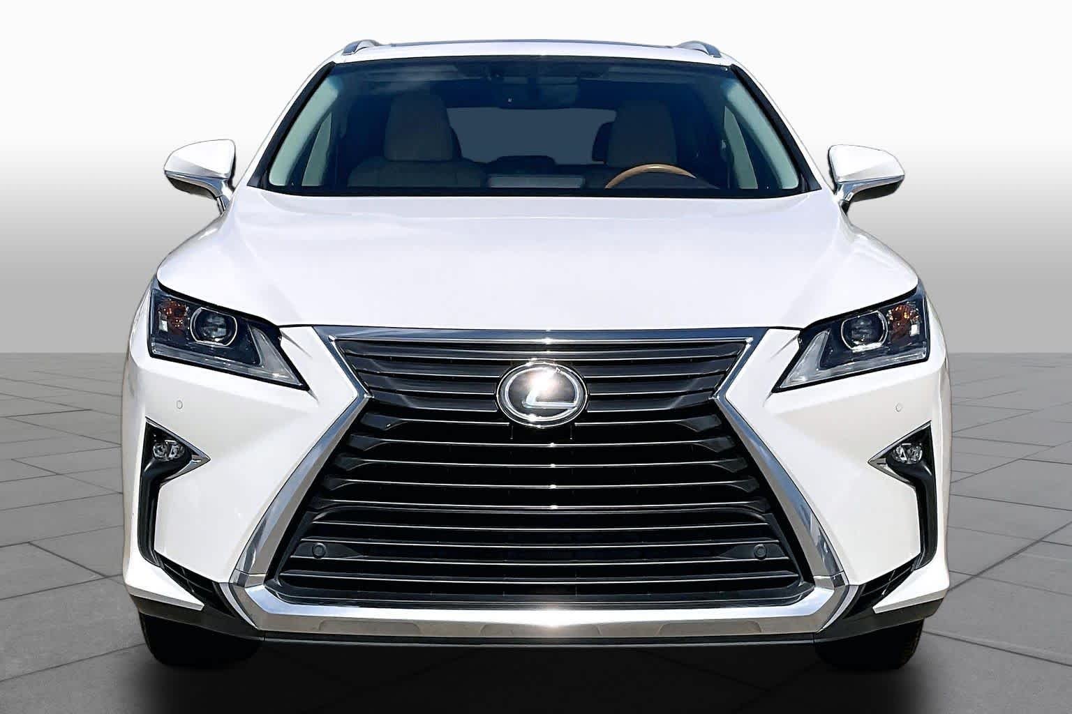 Used 2016 Eminent White Pearl Lexus  image 4