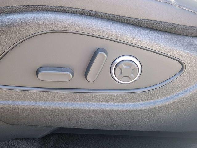 New 2027 White Hyundai Blue SEL Premium 8P image 21