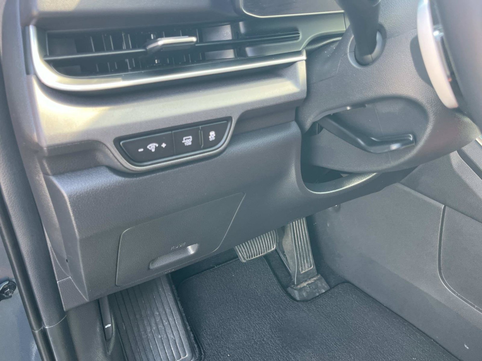 Used 2025 Astra Blue Kia SX image 29