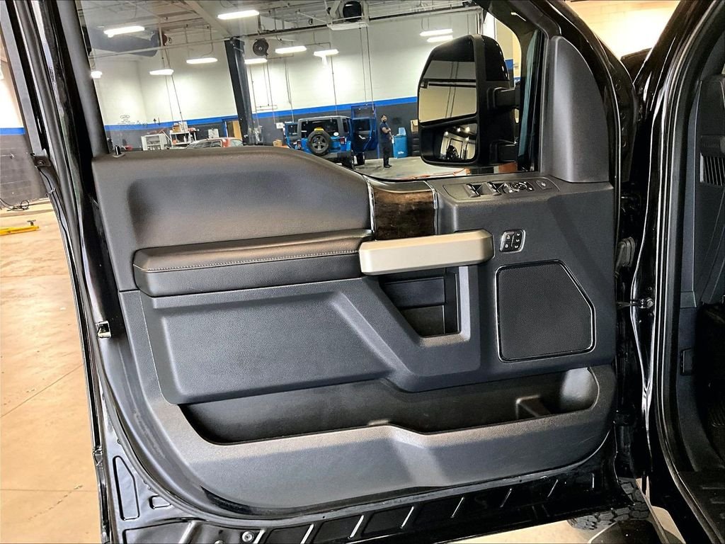 Used 2022 Black Ford Lariat image 9