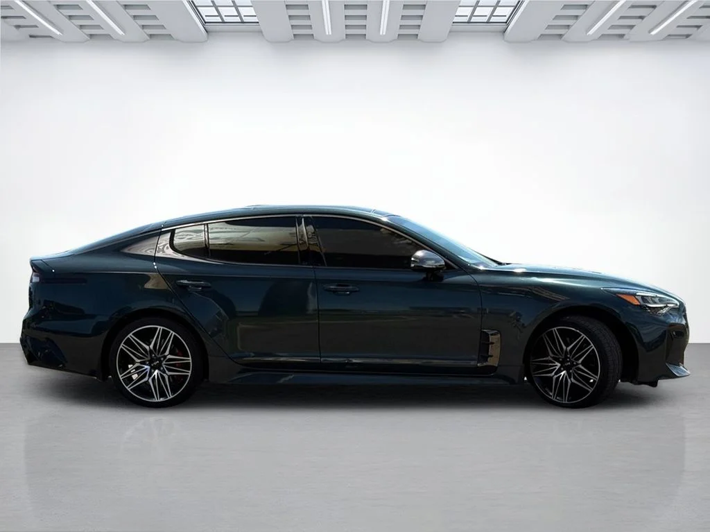 Used 2022 Ascot Green Kia GT1 image 9