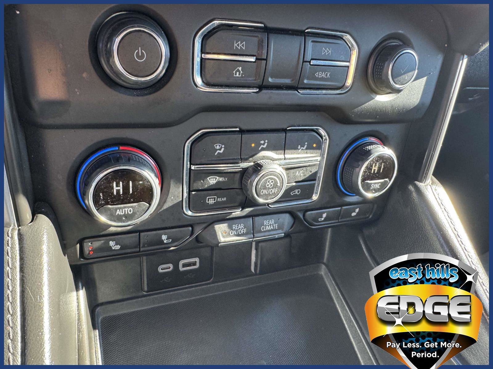 2024 Chevrolet Suburban LT - Photo 27