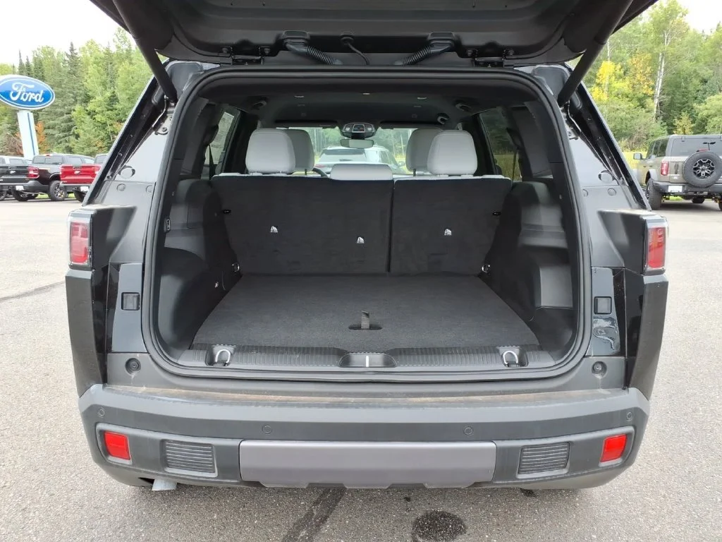 2026 Jeep Cherokee Limited - Photo 12