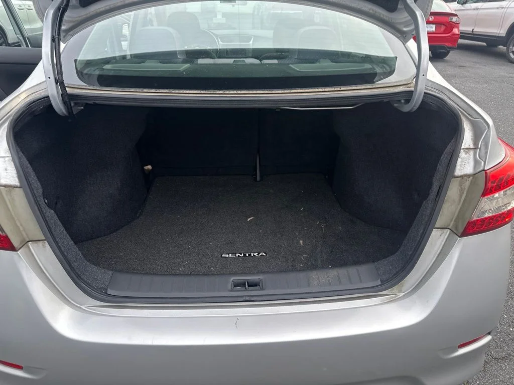 Used 2013 Brilliant Silver Nissan SR image 11