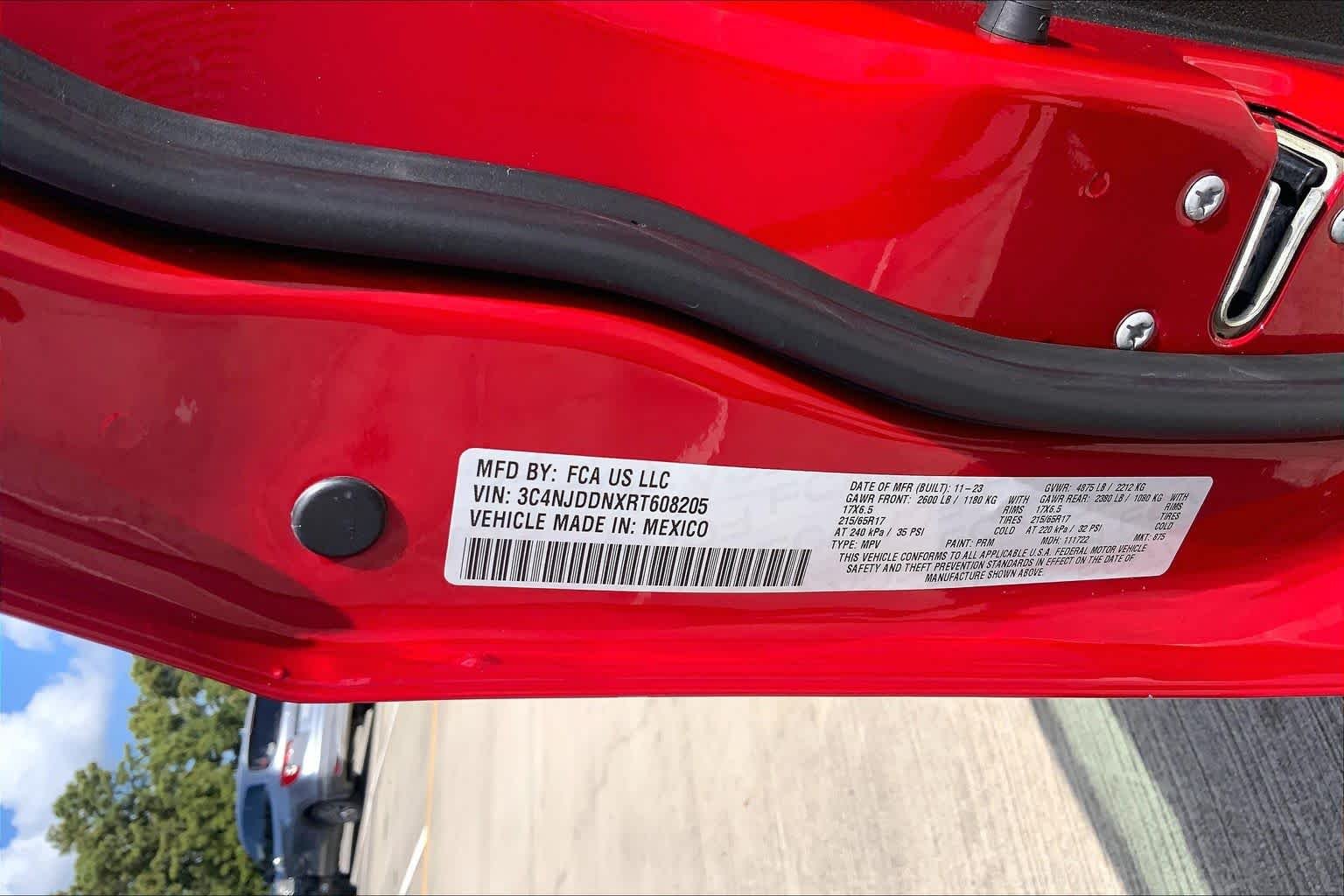 Used 2024 Red Hot Pearlcoat Jeep Trailhawk image 31