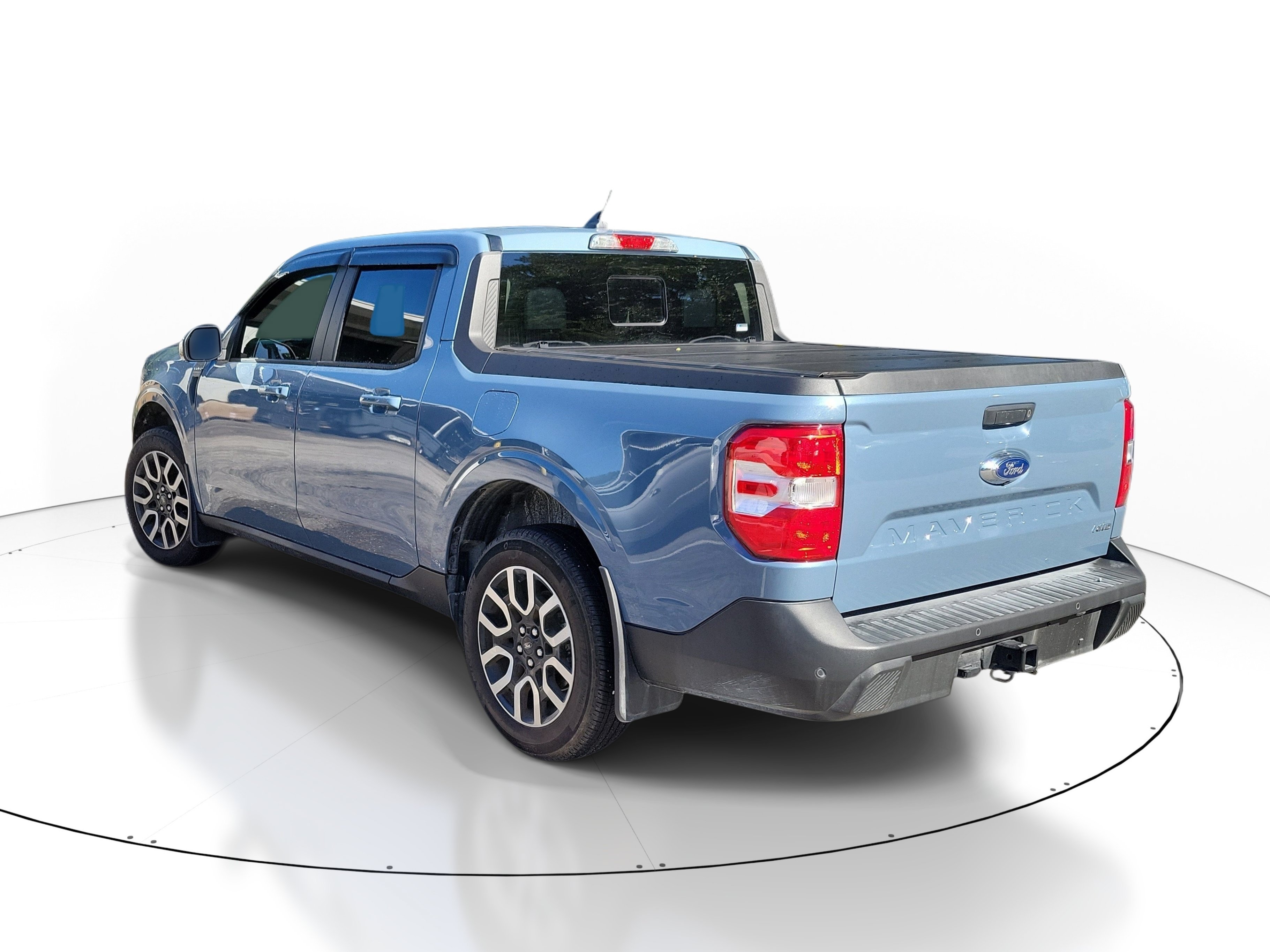 Used 2024 Azure Gray Metallic Ford LARIAT image 3