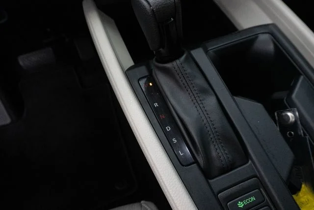 Used 2025 Gray Honda SE image 14