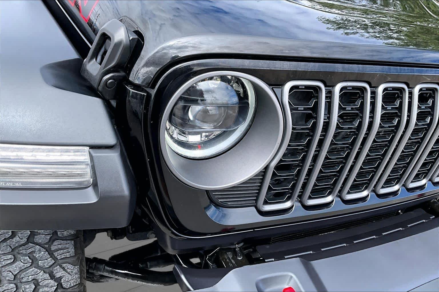 Used 2026 Black Clearcoat Jeep Rubicon image 27