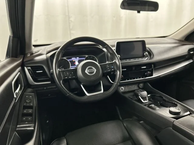 Used 2021 Gray Nissan SV image 23