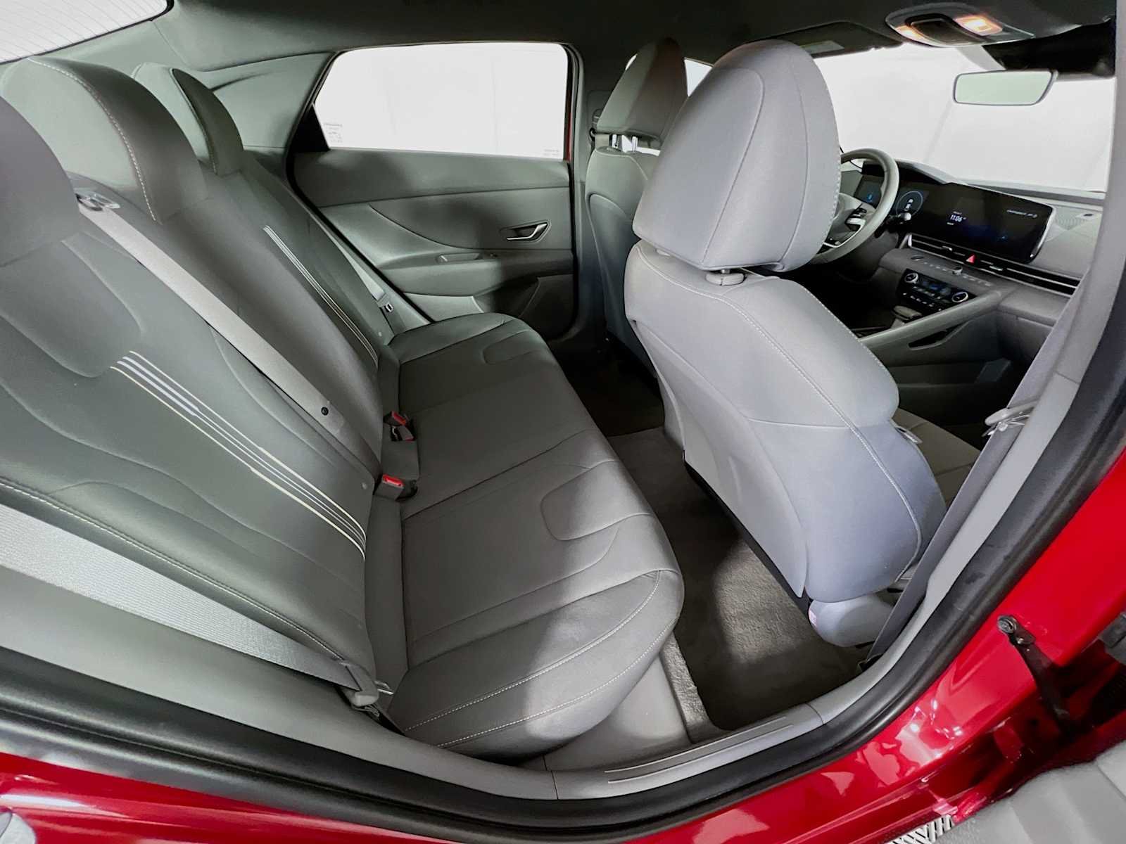 Used 2023 Scarlet Red Pearl Hyundai SEL image 27