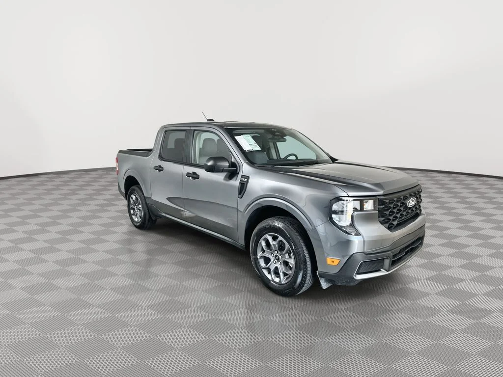 Used 2026 Gray Ford XLT image 2