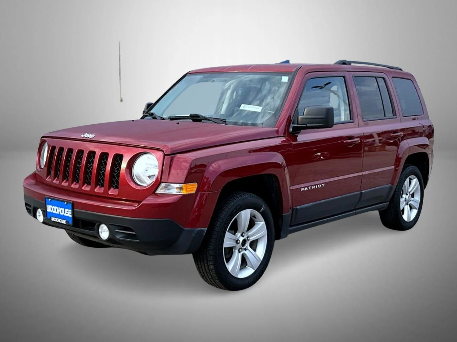 Used 2017 Red Jeep Latitude image 1