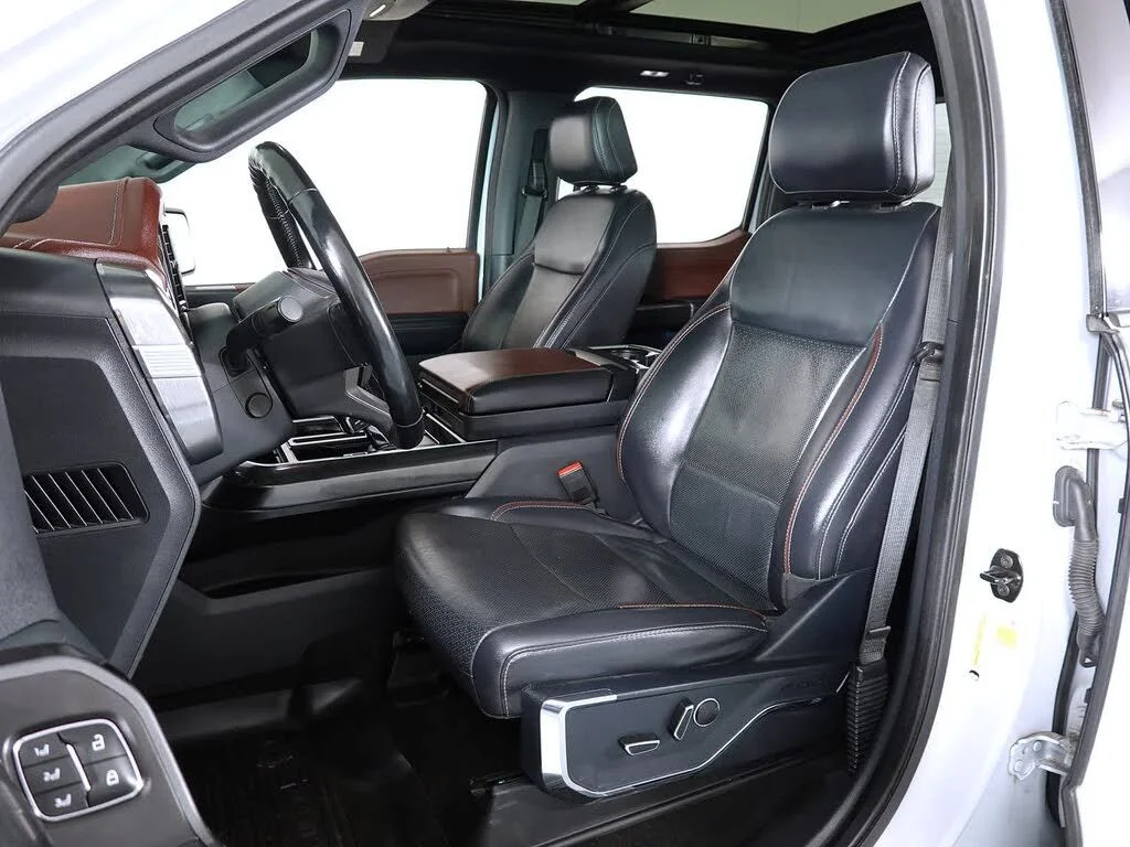 Used 2021 White Ford Lariat image 13