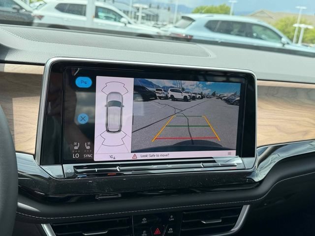 New 2026 Green Volkswagen 2.0T SE w/Technology image 22
