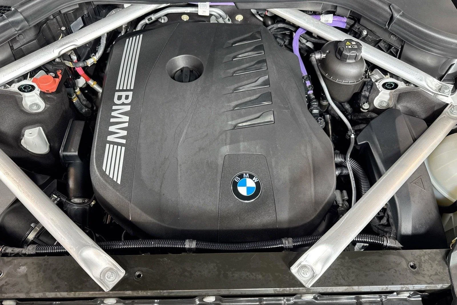 Used 2023 Alpine White BMW xDrive40i image 28