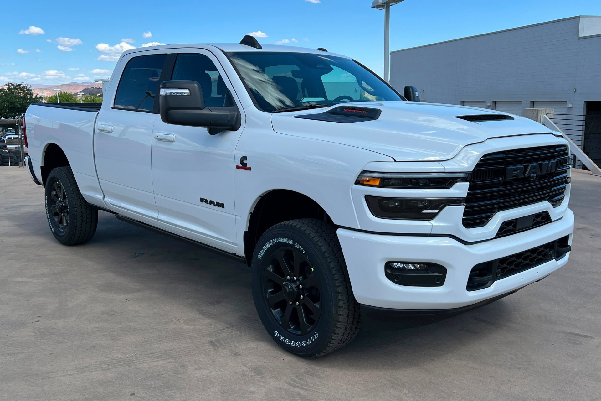 New 2026 Bright White Clear-Coat Exterior Paint RAM Laramie image 8