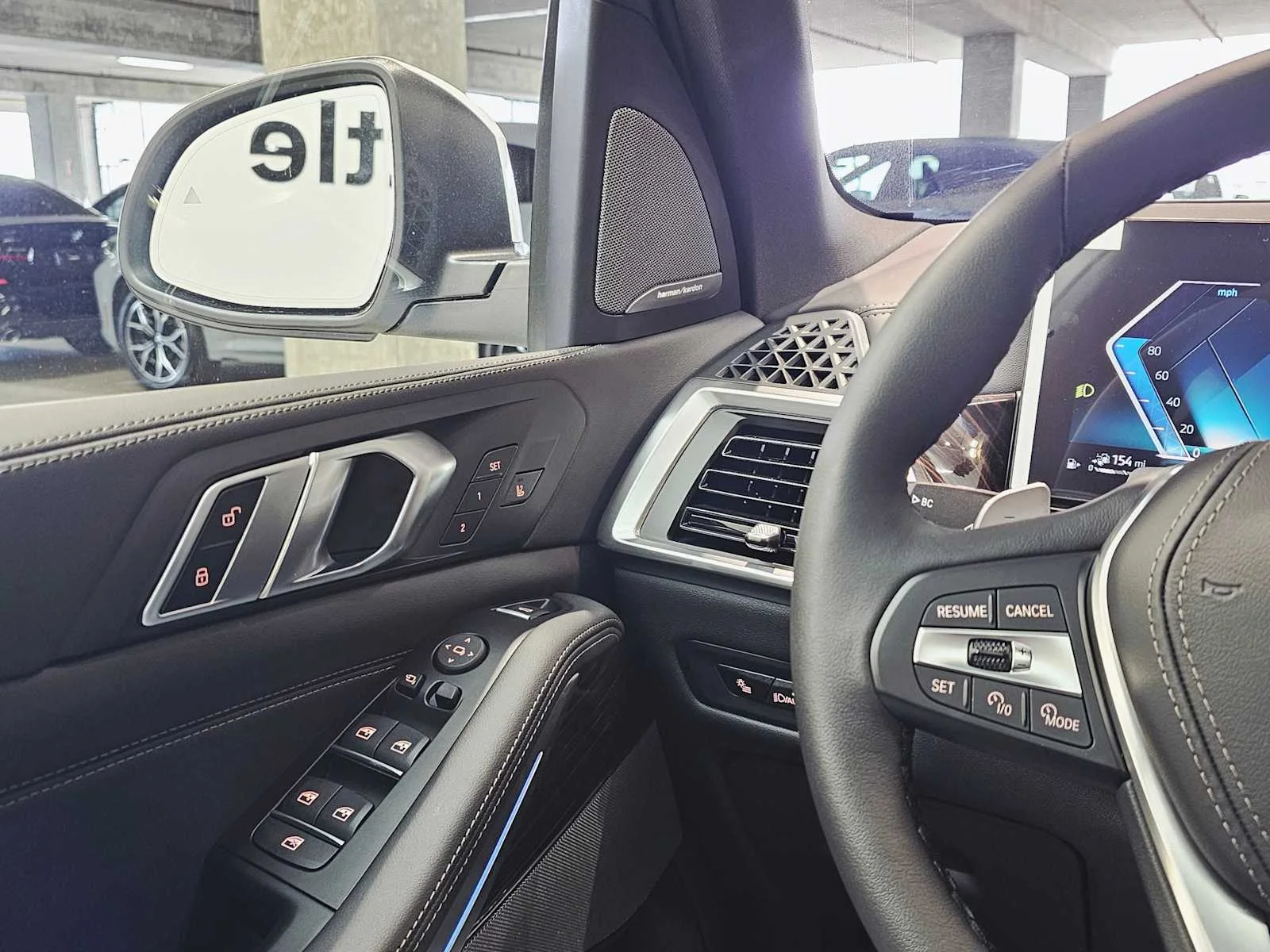 2026 BMW X5 50e - Photo 22