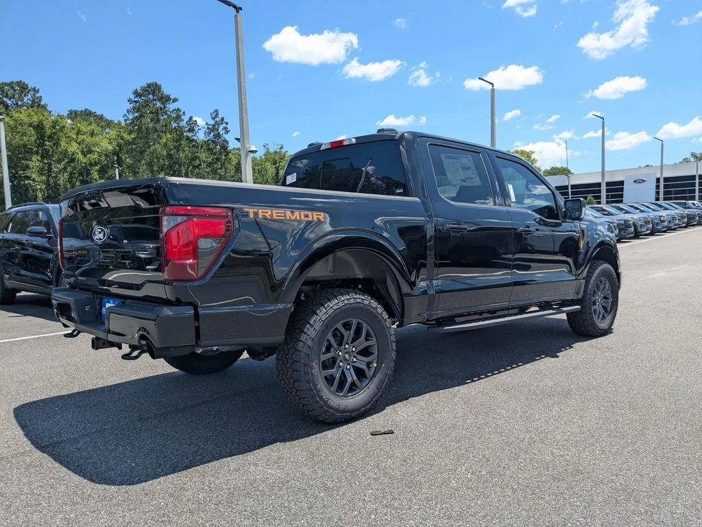 New 2026 Agate Black Metallic Ford Tremor image 4