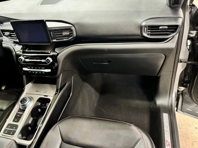Used 2023 Gray Ford ST-Line image 21