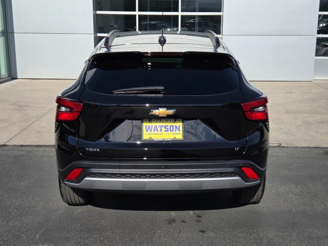 Used 2026 Mosaic Black Metallic Chevrolet LT image 6