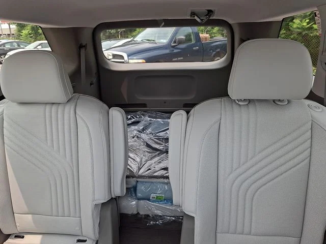 New 2026 Silver Hyundai SEL Premium image 13