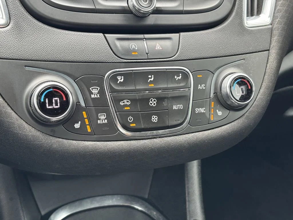 Used 2021 SHADOW GRAY METALLIC Chevrolet LT image 29