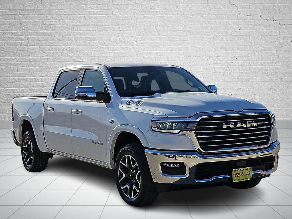 New 2026 Ivory White Tri-Coat Pearl-Coat Exterior Paint RAM Laramie image 6