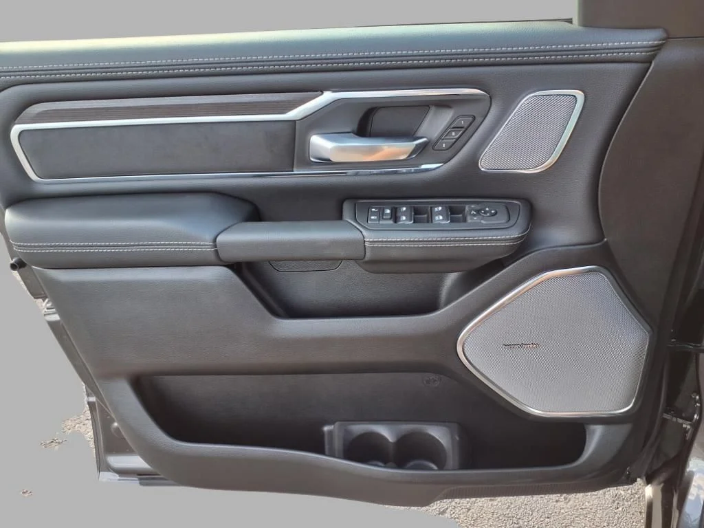 2026 RAM 1500 Laramie - Photo 14