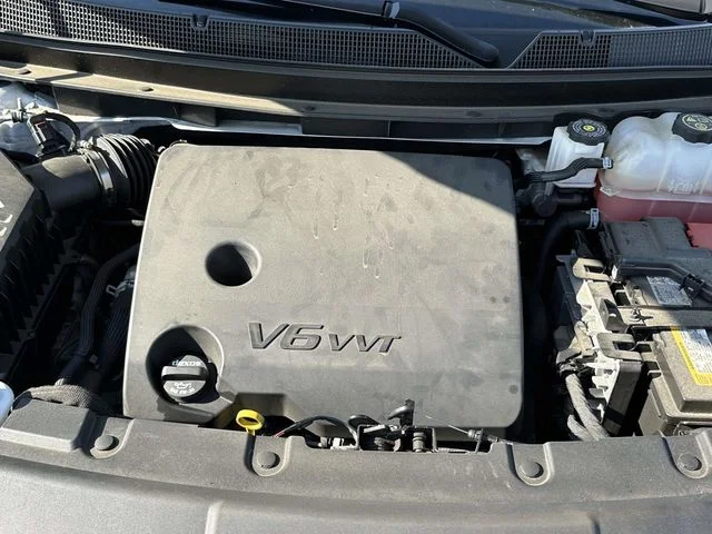 Used 2023 White Chevrolet Premier image 14