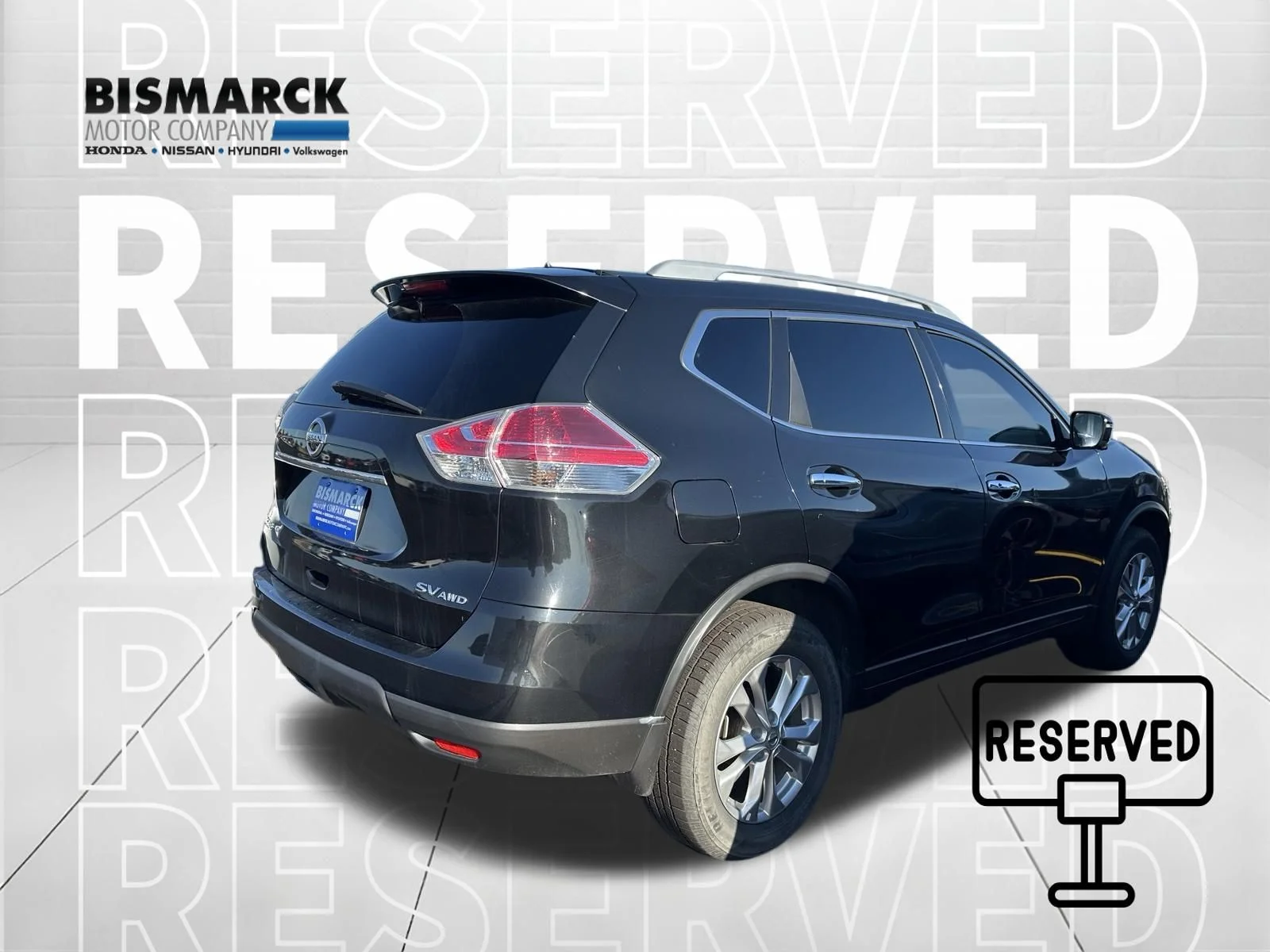 Used 2016 Black Nissan SV image 3
