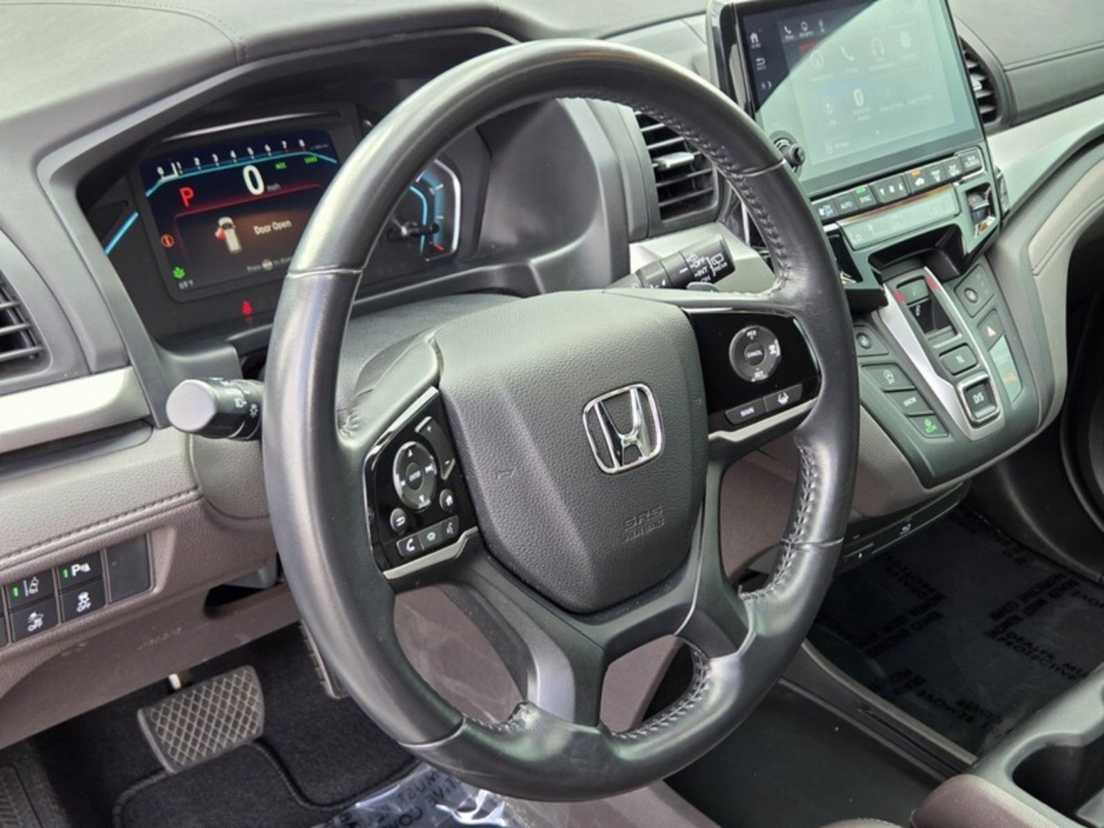 Used 2018 PEARL WHITE Honda Touring image 27