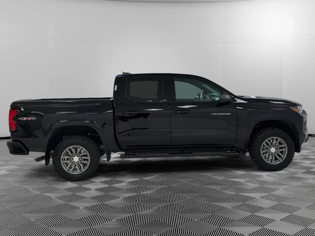 2024 Chevrolet Colorado LT - Photo 6