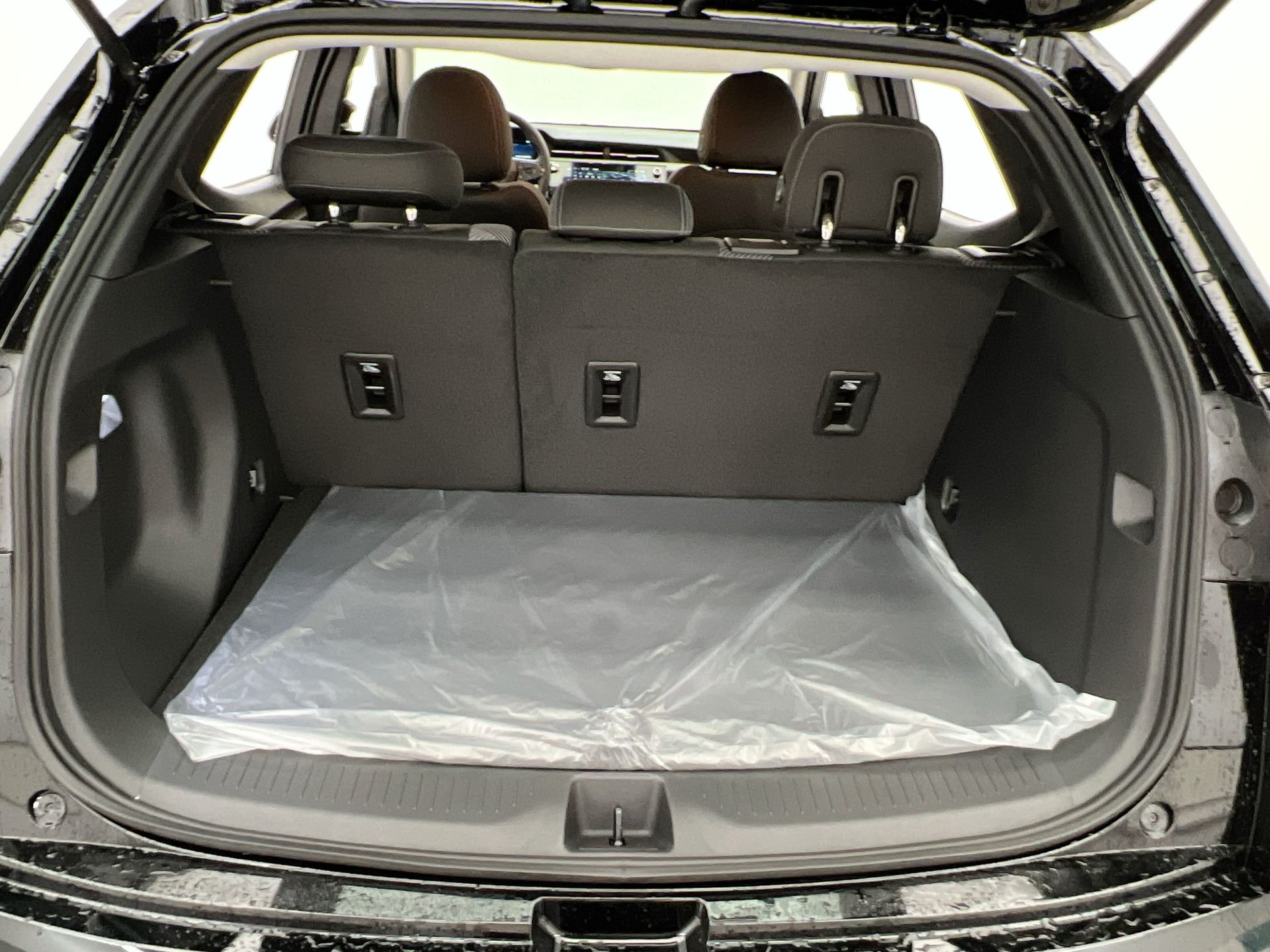 2027 Chevrolet Bolt LT - Photo 77