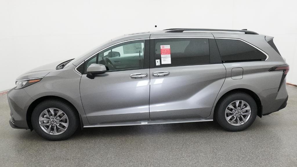 New 2026 Heavy Metal Toyota XLE image 6