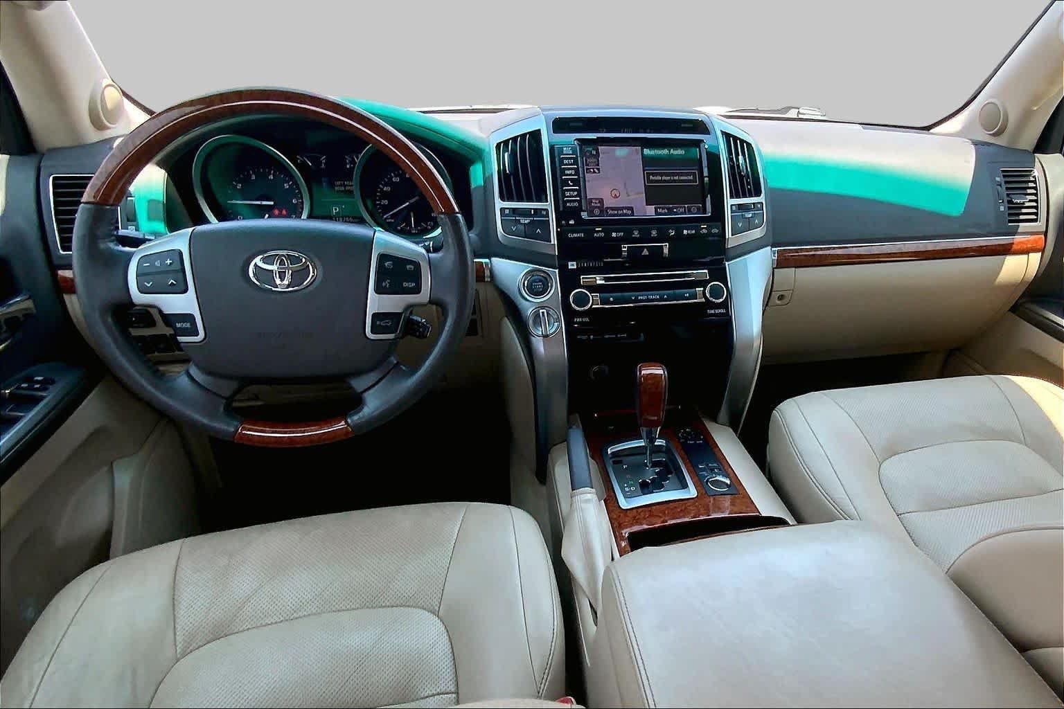 Used 2013 Black Toyota  image 16